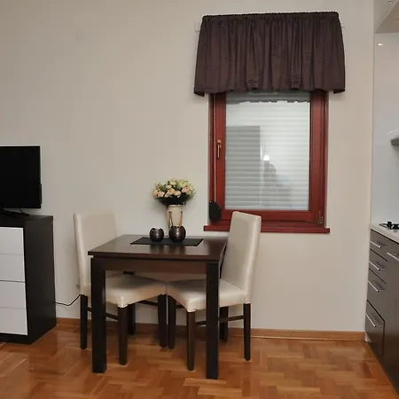 Biser Apartman *